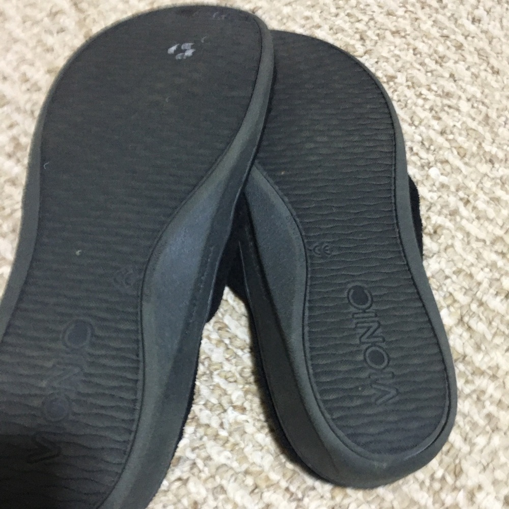 Vionic Slippers - Picture 3 of 3